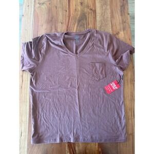 Brown Level up Active t-shirt.